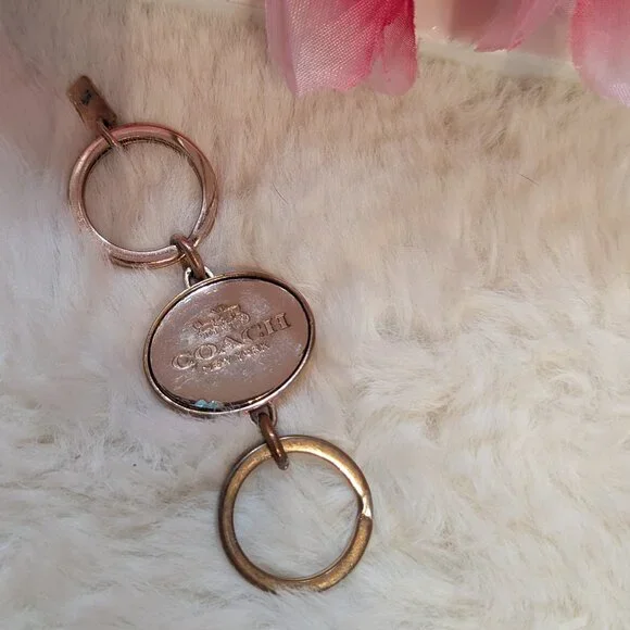 Coach Rose Gold Valet Twist Lock Key Chain - Picture 4 of 5